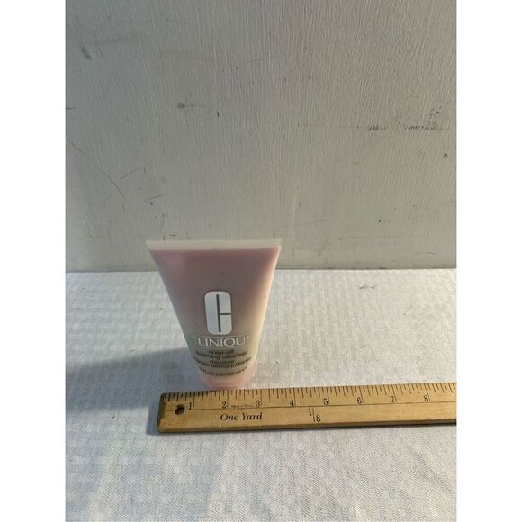 Clinique rinse off foaming cleaner mousse hydro 5 oz. - Picture 2 of 4